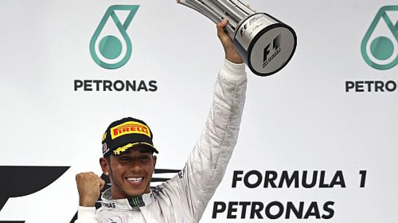 Luiss Hamiltons startēja pirmais, bija vadībā visus apļus, uzvarēja un uzrādīja ātrāko apli
Foto: TT NYHETSBYRÅN/Scanpix