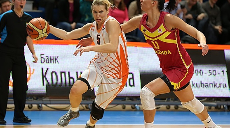Anete Jēkabsone-Žogota: astoņi punkti pirmajā "Astoņu fināla" spēlē
Foto: www.fibaeurope.com