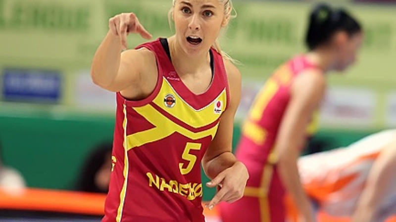 Elīna Babkina spēlē pret UGMK
Foto: www.fibaeurope.com