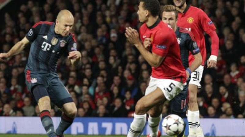 Arjens Robens pret "United" pirmajā spēlē
Foto:AP/Scanpix