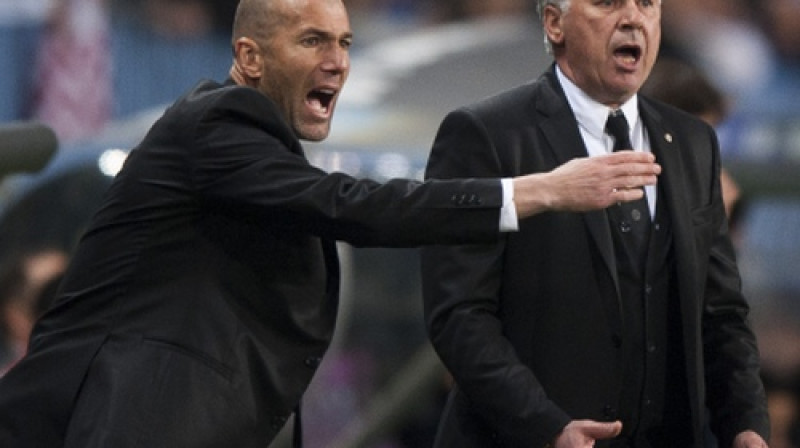Zinedins Zidāns un Karlo Ančeloti
Foto: AP/Scanpix