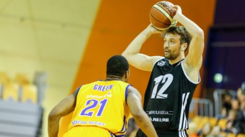 Kristaps Janičenoks pirmajā pārbaudes spēlē pret "Khimki"
Foto: Mikus Kļaviņš, Vefriga.com