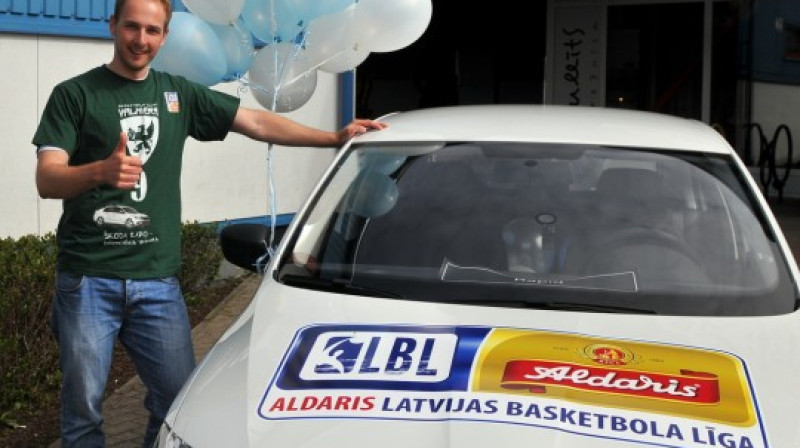 Aldaris LBL līdzjutēju akcijas uzvarētājs 2013.gadā valmierietis Māris Dreijs.
Foto: basket.lv