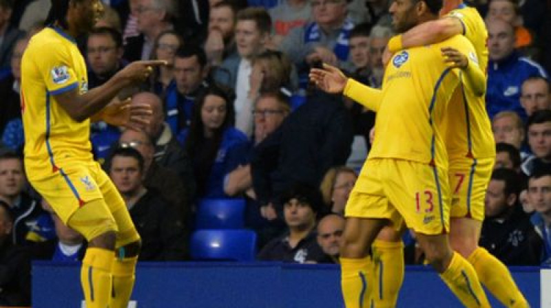"Crystal Palace" spēlētāji pēc vārtu guvuma
Foto: AFP/Scanpix