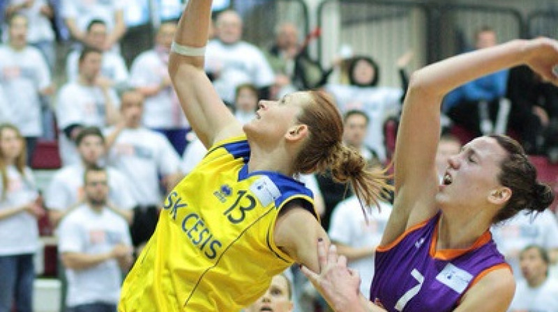 Aija Brumermane un Ieva Kūlīte
Foto: Argo Luigas