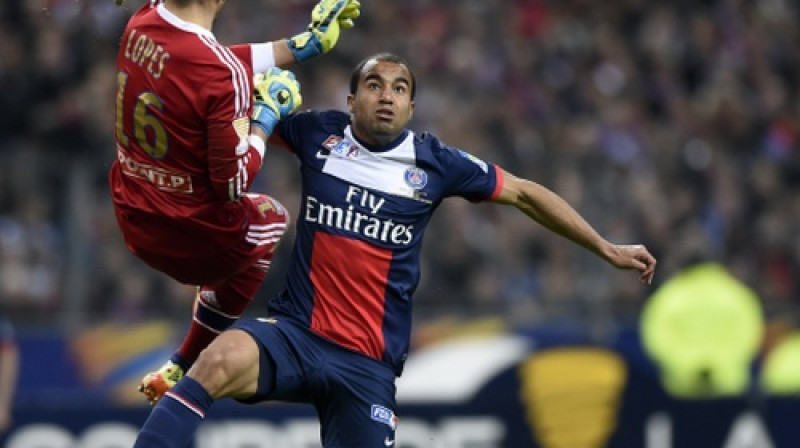 Liktenīgais Antonija Lopeša pārkāpums pret Lukašu Mouru
Foto: AFP/Scanpix