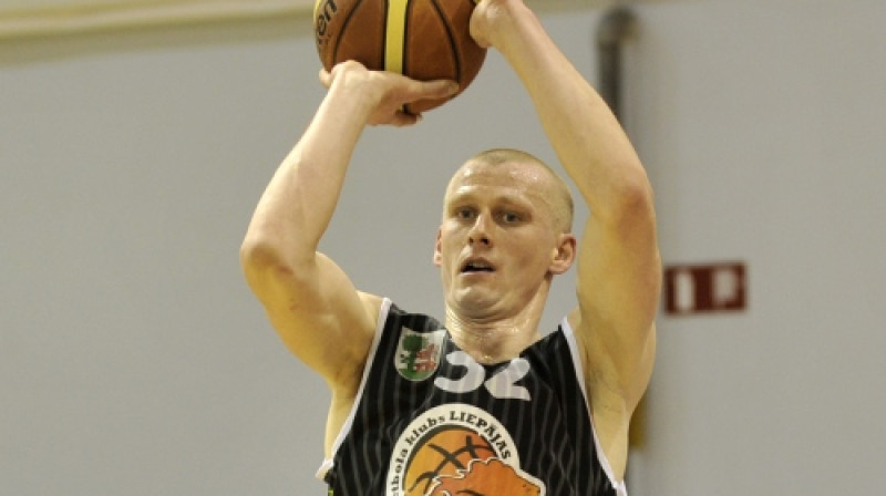 Iepriekšējās spēles nelaimes putns Ivars Timermanis
Foto: Romāns Kokšarovs, Sporta Avīze, f64