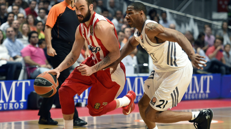 Vasilis Spanulis ("Olympiacos") pret Tremelu Dārdenu ("Real")
Foto: AFP/Scanpix