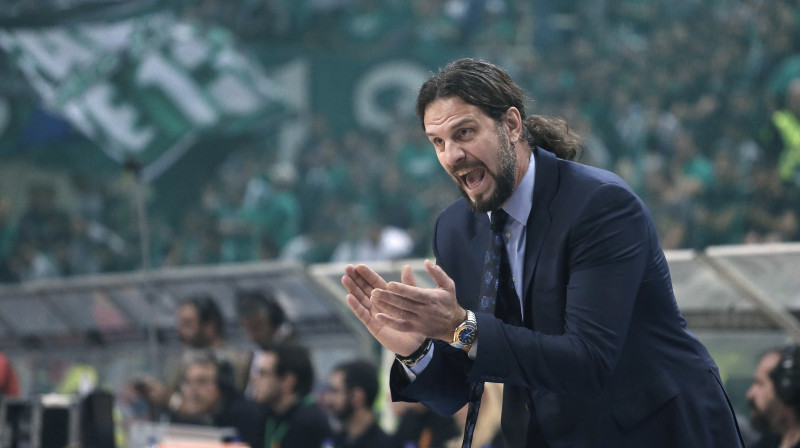"Panathinaikos" galvenais treneris Fragiskoss Alvertis
Foto: AP/Scanpix