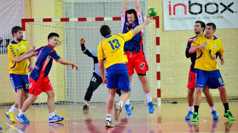 Necauršaujamā Dobeles aizsardzība
Foto: handbols-dobele.lv