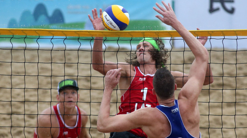 Aleksandrs Samoilovs un Jānis Šmēdiņš
Foto: fivb.org