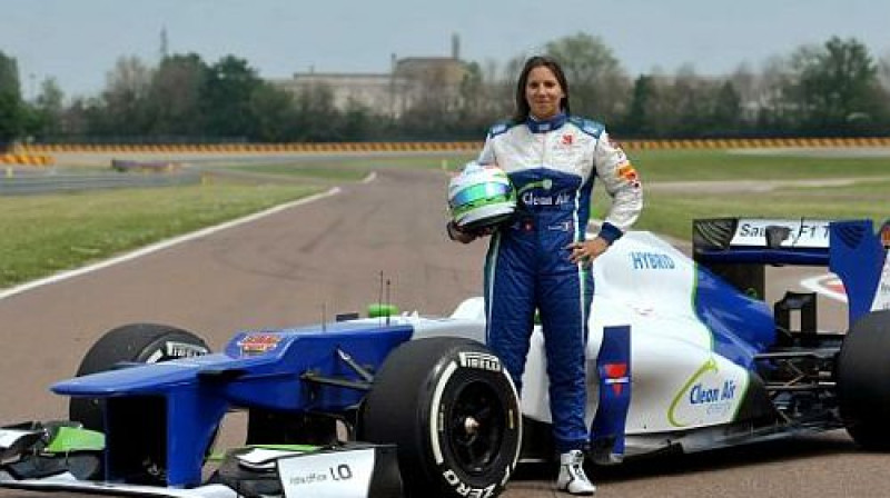 Simona de Silvestro un viņas "Sauber C31"
Foto: Sauber