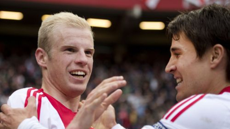 "Ajax" spēlētāji Davijs Klāsens un Bojans Krkičs
Foto:AFP/Scanpix
