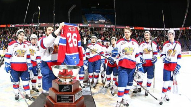 "Oil Kings" pēc triumfa konferencē piemin pagājušajā gadā mirušo Kristiānu Pelšu
Foto: whl.ca