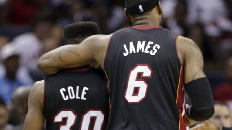 Noriss Kouls un Lebrons Džeimss
Foto:AP/Scanpix