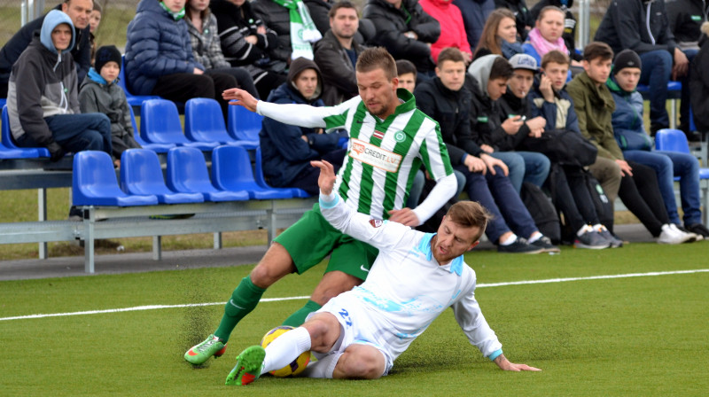 Andrejs Panasjuks (baltajā formas tērpā) vēl Virslīgas ietvaros
Foto: Mārtiņš Jankovskis, Sportacentrs.com