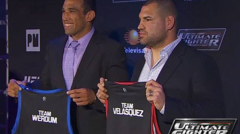 Fabrisio Verdums (no kreisās) un Keins Velaskezs
Foto: ufc.com