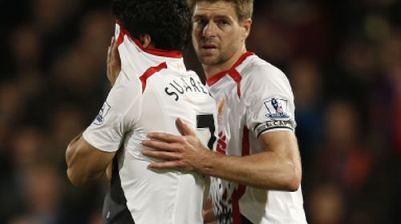 Luiss Svaress un Stīvens Džerārds
Foto: AFP/Scanpix