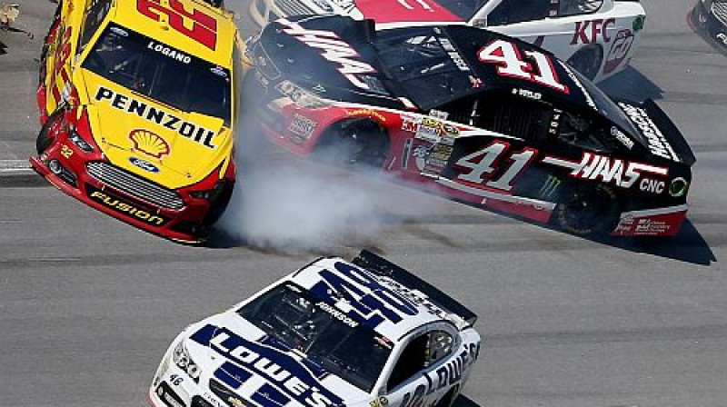 Džonsona izraisītā avārija Talladegā
Foto: GETTY IMAGES NORTH AMERICA