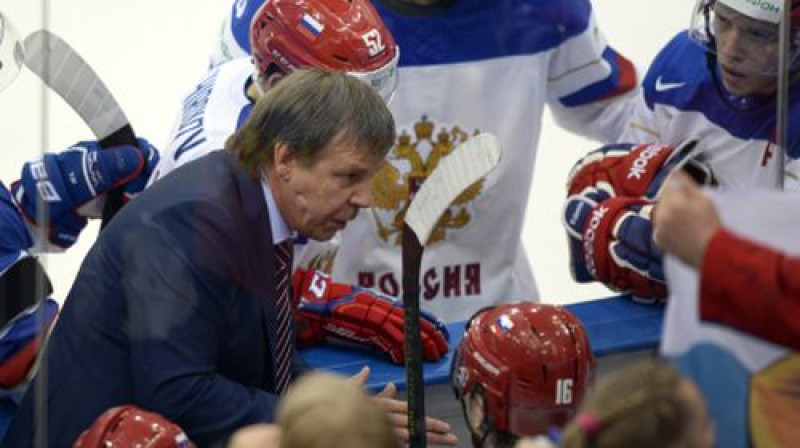 Krievijas izlase uzklausa Oļega Znaroka norādījumus
Foto:AFP/Scanpix