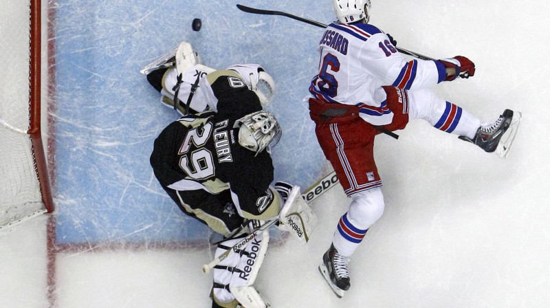 Marks-Andrē Flerī un Deriks Brasārds 
Foto: AP/Scanpix