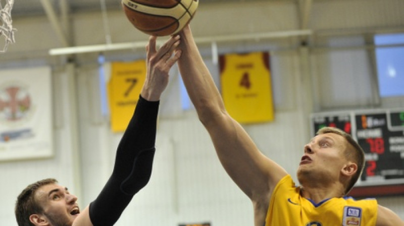 Viktors Iļjins pret Mārtiņu Laksu
Foto: Romāns Kokšarovs, Sporta Avīze, f64