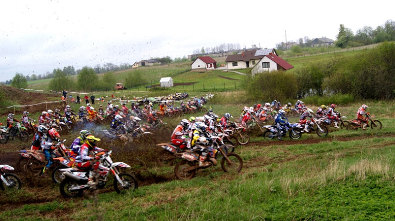 "Cross Country" sacensību starts. Foto: lamsf.lv