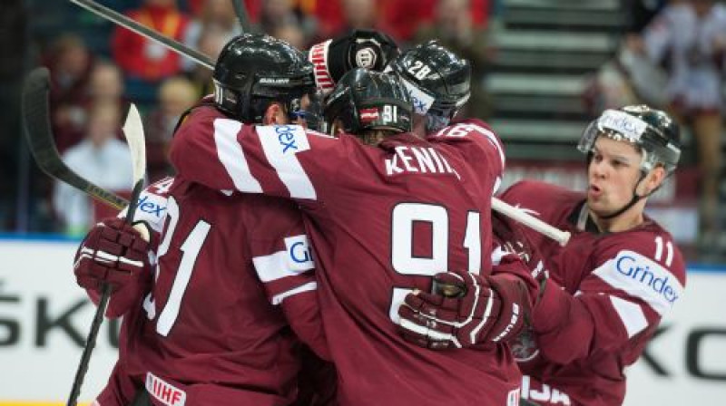 Latvijas izlases hokejisti
Foto: Romāns Kokšarovs, Sporta Avīze, f64