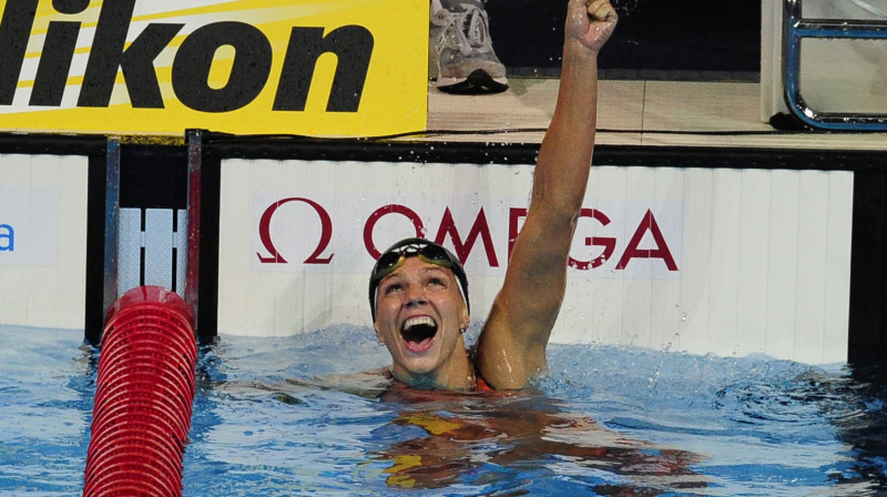 Jūlija Jefimova pēc uzvaras 50 metru brasā 2013.gada pasaules čempionātā
Foto: AFP/Scanpix