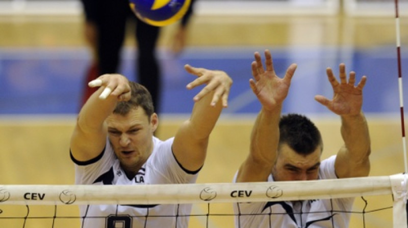 Viktors Koržeņevičs un Ansis Medenis
Foto: Romāns Kokšarovs, Sporta Avīze, f64