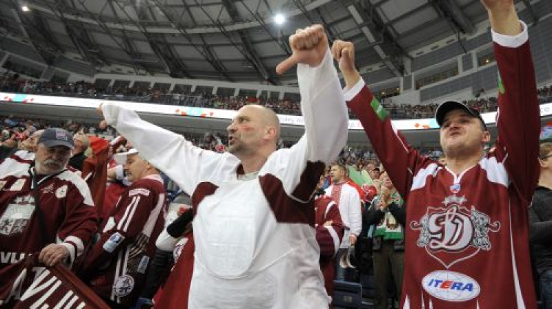 Latvijas hokeja izlases līdzjutēji bija vienisprātis - tikām apzagti
Foto: Romāns Kokšarovs, Sporta Avīze, f64