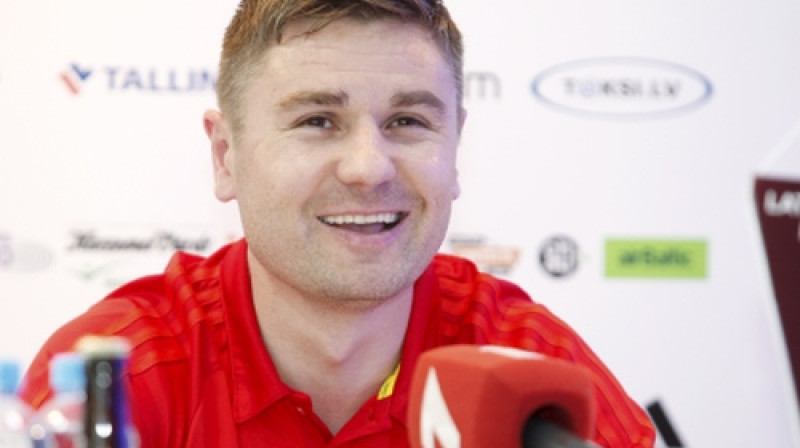 Kā ierasts, Marians Pahars sarunā ar žurnālistiem atļāvās arī pajokot
Foto: Nora Krevneva, f64