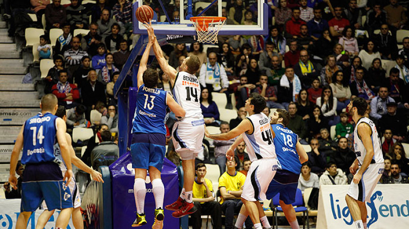 Kaspars Bērziņš aizsardzībā
Foto: acb.com