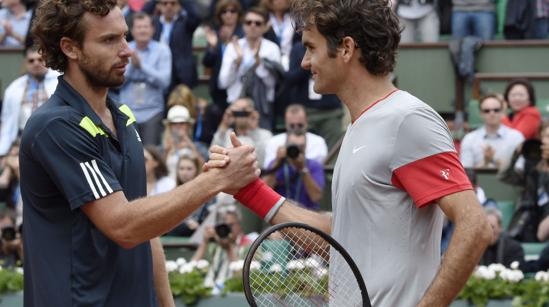 Ernests Gulbis nupat pievecis Rodžeru Federeru, otro reizi iekļūstot "French Open" ceturtdaļfinālā
Foto: AFP/Scanpix