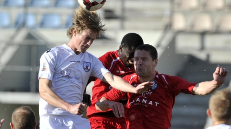 Deniss Petrenko pret "Skonto"
Foto: Romāns Kokšarovs, Sporta Avīze, f64