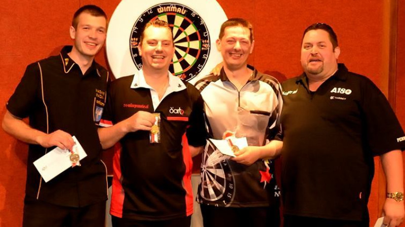 "Swiss Open 2014" godalgoto vietu ieguvēji kungu individuālajās sacensībās, pirmais no kreisās M. Razma