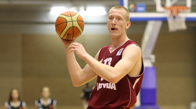 Rolands Šmits: 21 punkts un 8 atlēkušās bumbas spēlē ar Somiju.
Foto: F64
