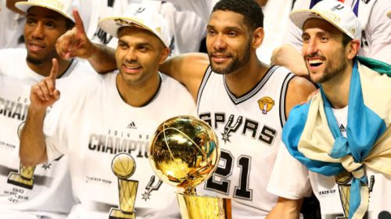 Kavai Lenards, Tonijs Pārkers, Tims Dankans un Manu Džinobili
Foto: AFP/Scanpix