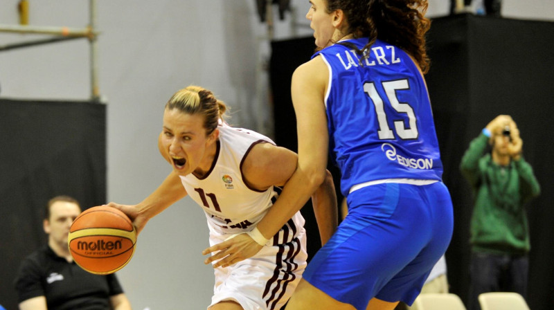 Aija Putniņa
Foto: Romāns Kokšarovs, f64