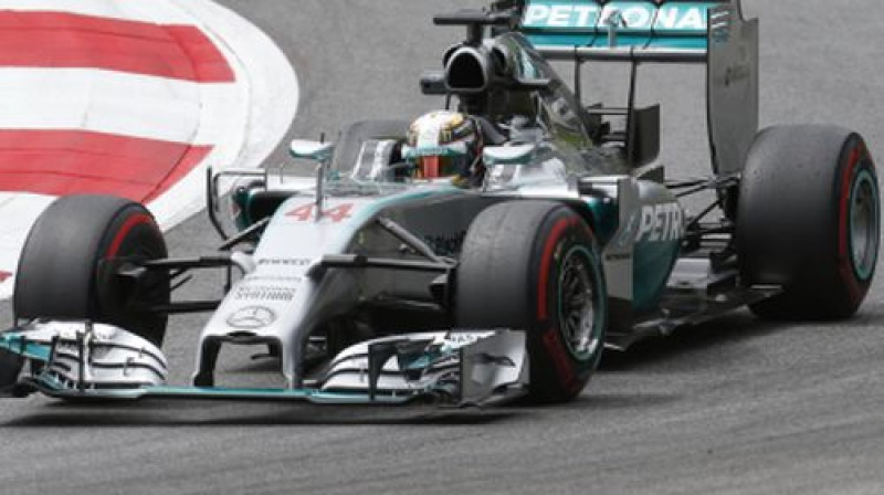 Luiss Hamiltons Austrijas trasē
Foto:AP/Scanpix