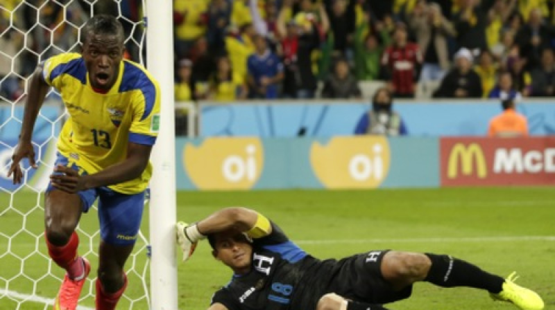 Enners Valensija gūst pirmos vārtus
Foto: AP/Scanpix