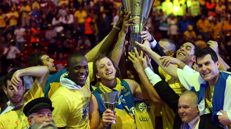 Telavivas "Maccabi" pēc Eirolīgas čempiontitula izcīnīšanas 
Foto: Itar-Tass/Scanpix