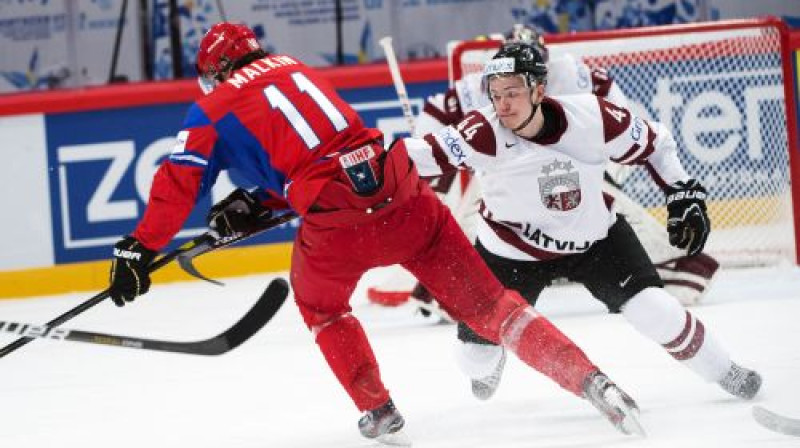Oskars Cibuļskis pret Jevgeņiju Malkinu
Foto: AFP/Scanpix