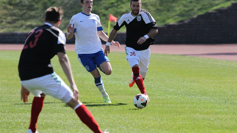 Ivans Peha (pa labi)
Foto: www.fkliepaja.lv