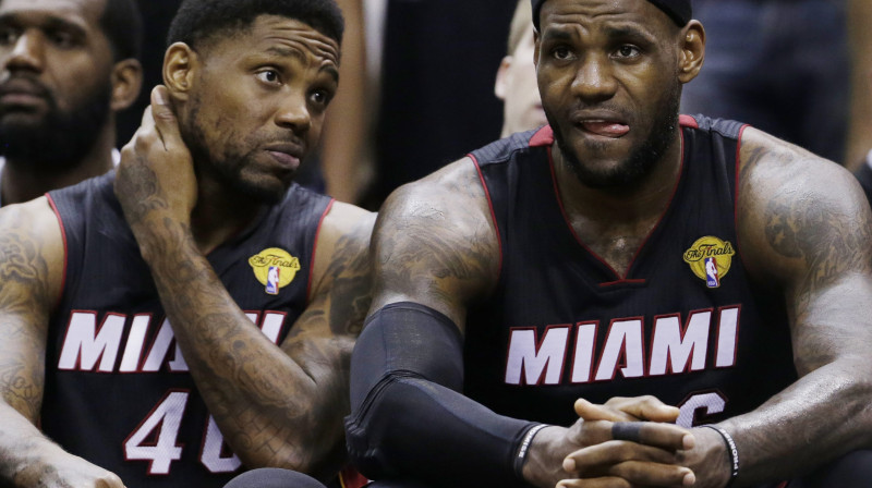 Judonis Hazlems un Lebrons Džeimss
Foto: AP/Scanpix