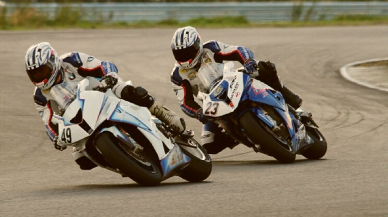 Motošosejas cīņas Pērnavā
Foto: lamsf.lv