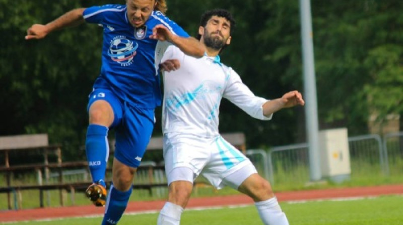 Viens no "Jūrmalas" jaunpienācējiem Giorgi Diakvnišvili (no labās)
Foto: Juris Gūtmans