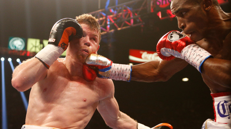 Sauls Alvaress un Erislendijs Lara
Foto: AFP/Scanpix