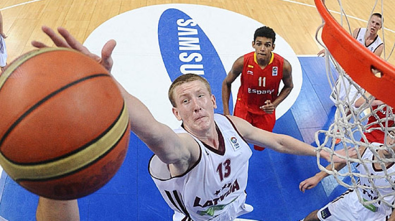 Rolands Šmits: 28 punkti U20 izlases spēlē ar Zviedrijas komandu.
Foto: FIBAEurope.com