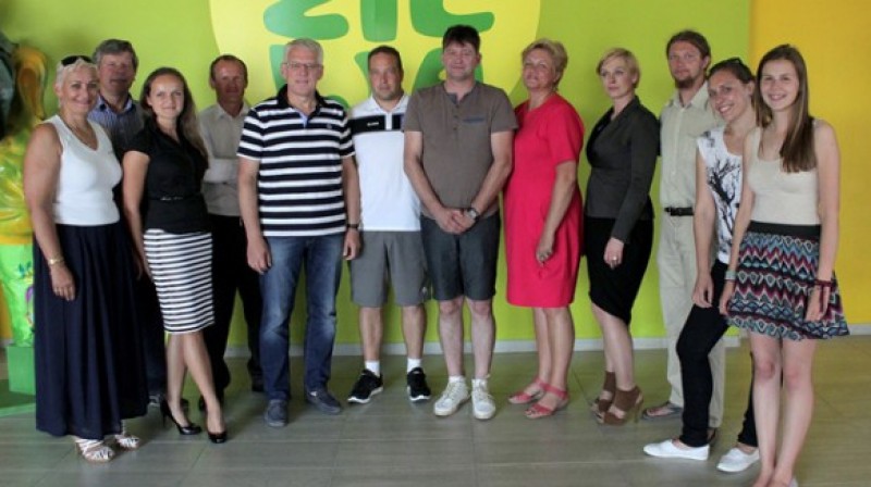 CEV inspektors Antons Fihtingers melnajos apavos 
Foto: jurmala.lv